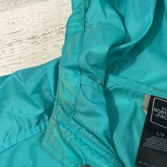 The North Face Light Weight Rain Jacket Size Large - Picture 8 of 10